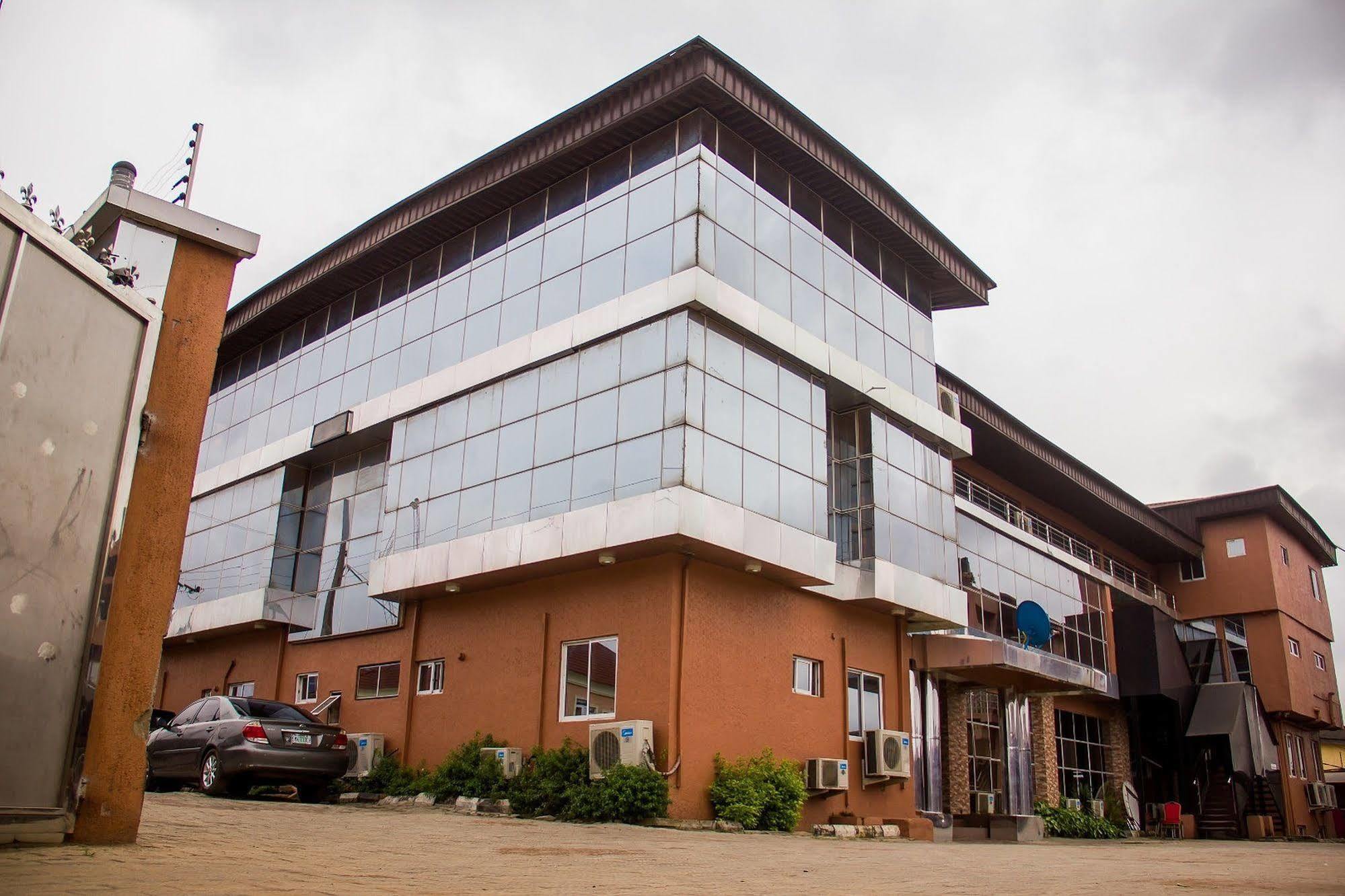 Glasshouse Hotel And Suites Lagos Exterior photo